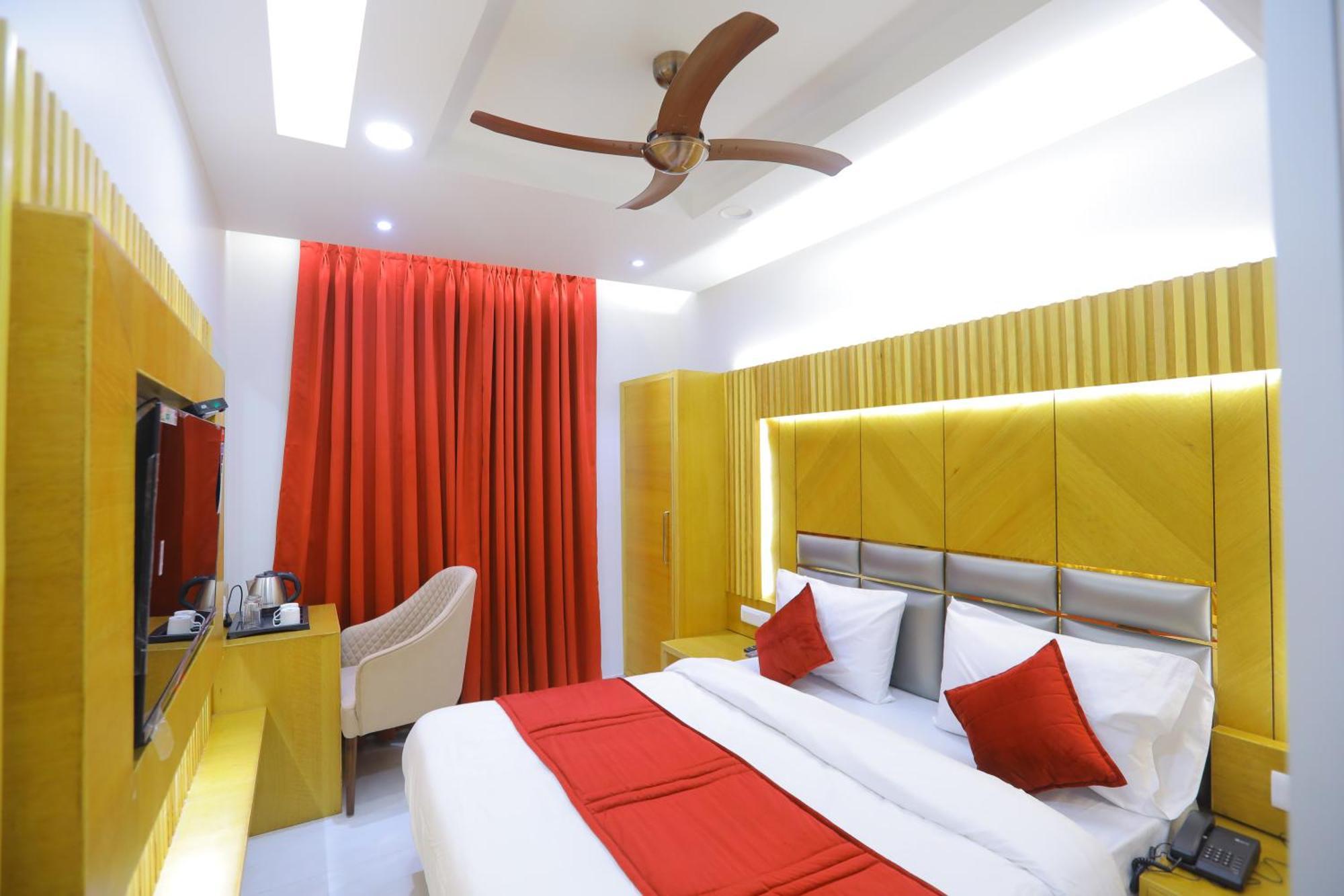 Hotel Glitz - Walk In From New Delhi Railway Station Ngoại thất bức ảnh