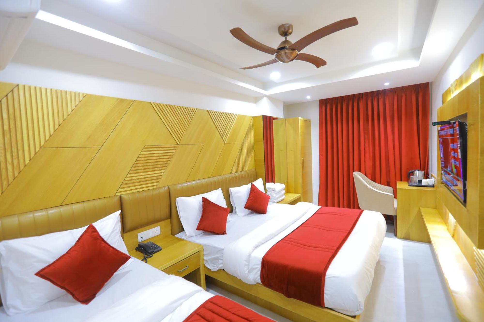 Hotel Glitz - Walk In From New Delhi Railway Station Ngoại thất bức ảnh