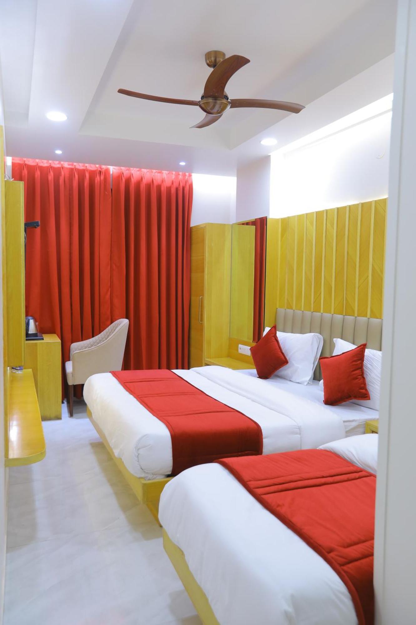 Hotel Glitz - Walk In From New Delhi Railway Station Ngoại thất bức ảnh