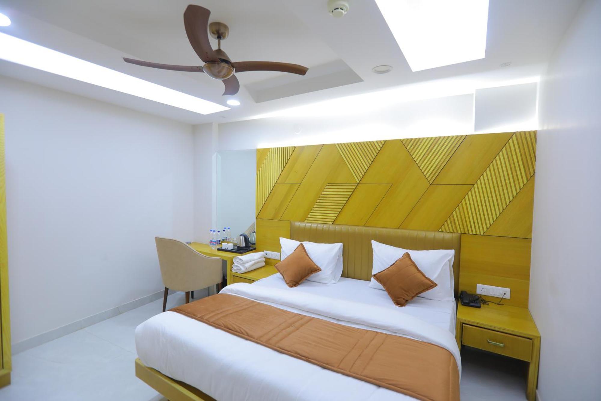 Hotel Glitz - Walk In From New Delhi Railway Station Ngoại thất bức ảnh