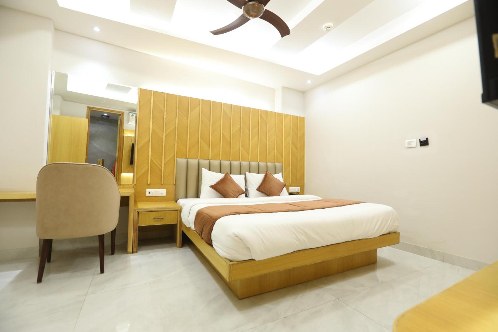 Hotel Glitz - Walk In From New Delhi Railway Station Ngoại thất bức ảnh